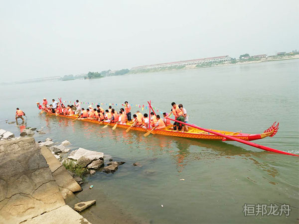 玻璃鋼龍舟